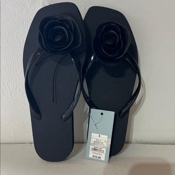 Shade & Shore Shoes - Shade & Shore Black Floral Sandals